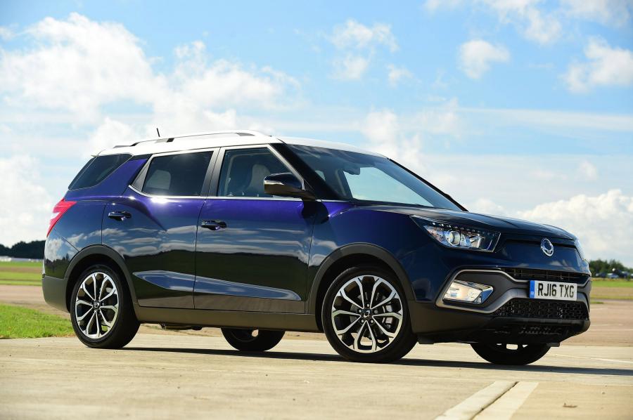  SsangYong Tivoli XLV 2016 года  (UK) (фото 3 из 23)